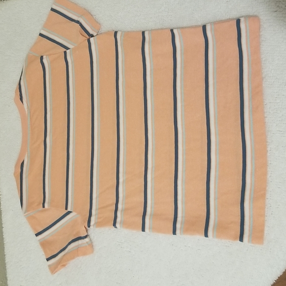 Cat and Jack Striped T-shirt Boys XS (4/5) New - Picture 2 of 3
